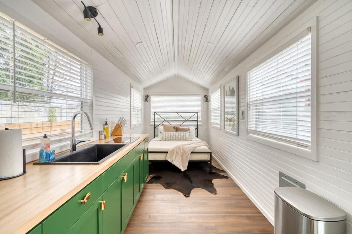 Stay Portland - Noir-Emerald Modern Tinylux In Portland Esterno foto